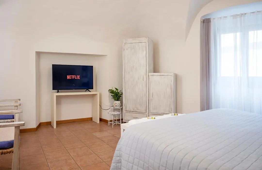 Casa Vèra Camelia Apartment-1
